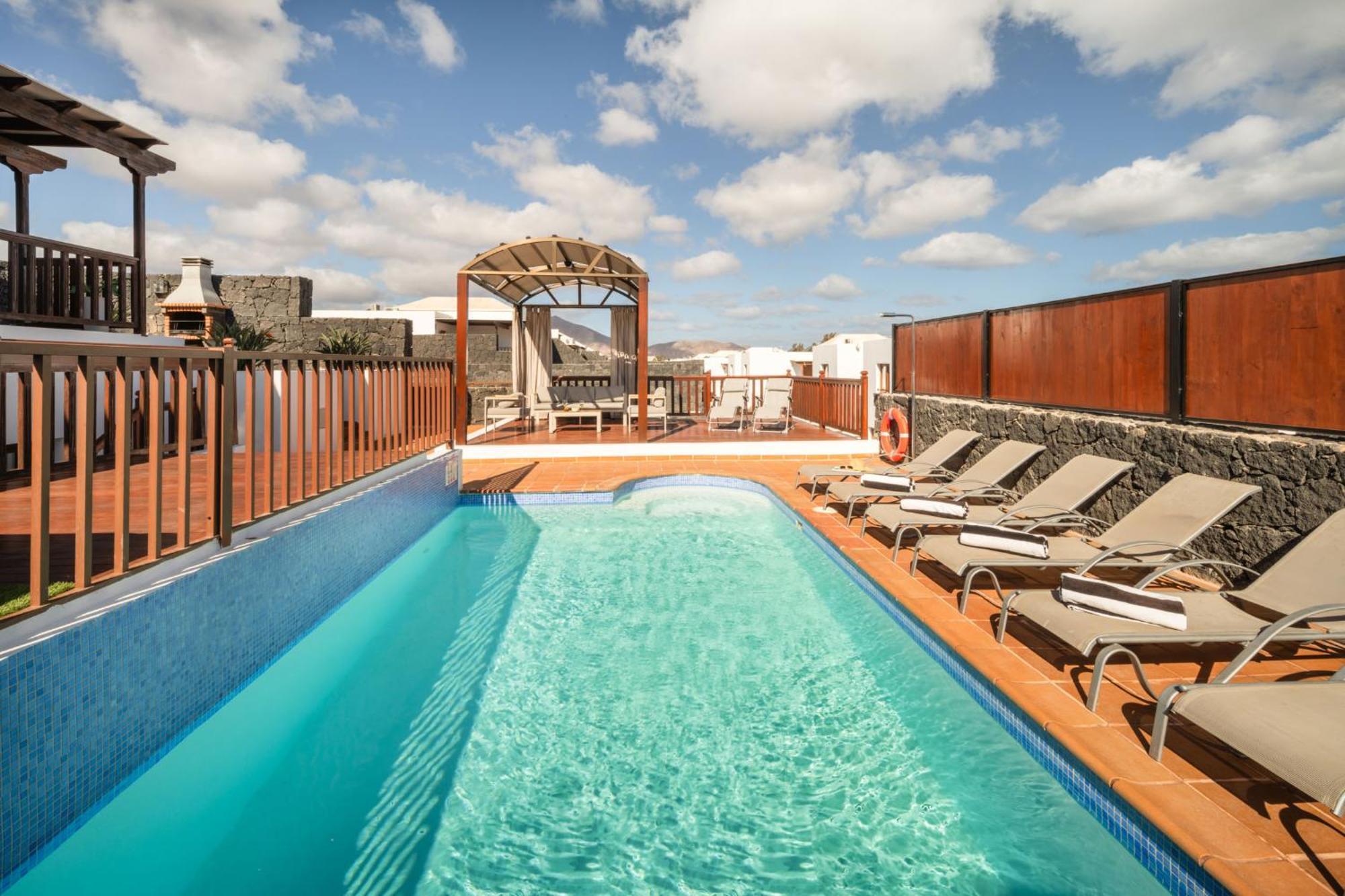 Villa 61 Playablanca Lanzarote Pool Spa Playa Blanca  Exterior photo