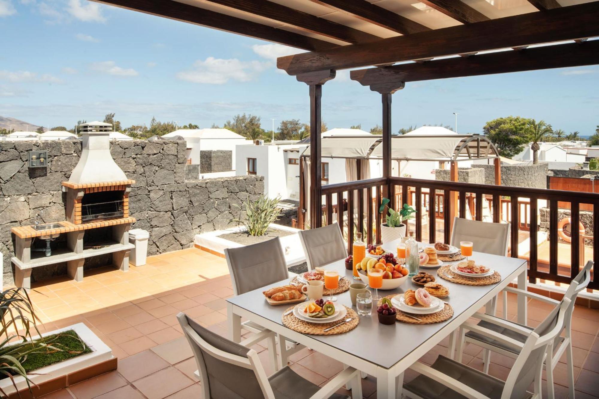 Villa 61 Playablanca Lanzarote Pool Spa Playa Blanca  Exterior photo